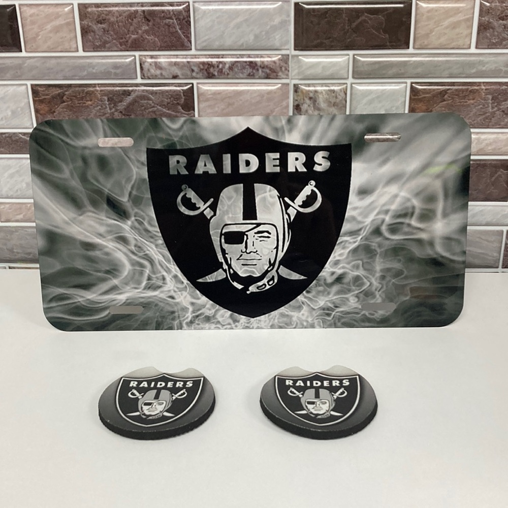 LA Raiders License Plate With Cup Holder Inserts